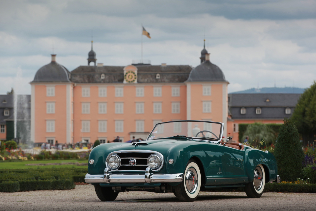 Nash-Healey Pininfarina Roadster (1952) - in der Farbe "Caribbean Blue Green" - Classic-Gala Schwetzingen 2020