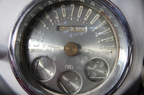 Nash-Healey Roadster (1952) - durch Pinin Farina gestalteter Sportwagen - als Lot 106 versteigert durch RM Auctions an der Amelia Island Versteigerung am 9. März 2013