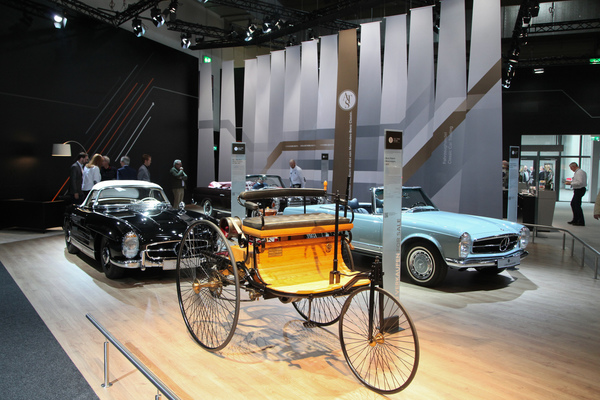 Natürlich darf das Patent-Dreirad auf dem Mercedes-Stand nicht fehlen - Techno Classica Essen 2018