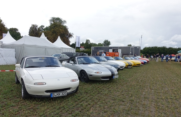 Natürlich waren auch Clubs für japanische Autos da – Classic Days 2025