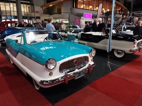 Netter Empfang mit gleich zwei Metropolitan 1500 – Interclassics Classic Car Show Brüssel 2023 Netter Empfang mit gleich zwei Metropolitan 1500 – Interclassics Classic Car Show Brüssel 2023