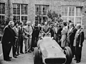 Neubauer, Herrmann, Uhlenhaut, Collins, Jacob, Tak, Engel, Kling, Taruffi, Fangio, Graf Berghe von Trips, Stirling Moss, Gendebien, Simon, Frl. Thirion, Cooper Fitch, Veit und Nallinger - Abschlussfeier der Rennsaison (1955)