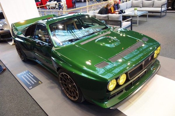 Neuinterpretation Kimera EVO 37 von 2022 - Sonderschau Supercars 2 in der Autoworld Brüssel 2022/2023