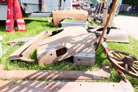 New Old Stock mit Flugrost: Karosserieteile für Fiat 850 Coupé, 600 D und andere. – Bockhorner Oldtimermarkt 2025