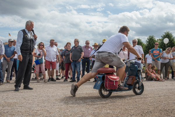 Nicht alle liefen so gut wie der Bugatti. Das Moped wurde zum Tretroller, …