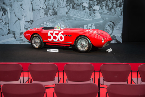 Nicht alles kann verkauft werden. Auch die Unterschiede sind gross, so wären für rund vier Millionen Euro ein fahrbarer Ferrari 166 MM geliefert worden, …