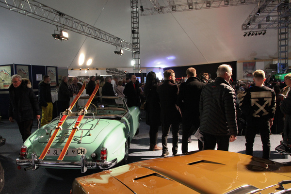 Not enough seats - Auction of the classic car gallery in Gstaad on December 29, 2019