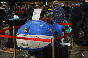 Nicht nur 300 SL werden nachgebaut, auch die Brütsch Mopetta entstand hier als Recreation, zu haben für EUR 22'000 – Rétromobile Paris 2025