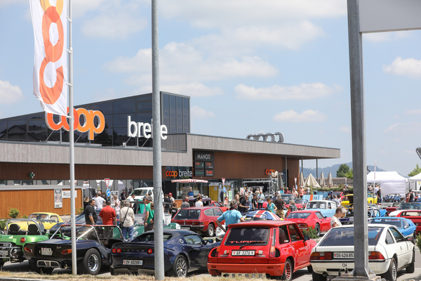 Nicht nur die Briten bauten viele Kunststoffautos - Fantastic Plastic in Rickenbach 2023