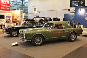 Nicht schön, aber selten - Alfa Romeo 2600 Spider mit ziemlich skurrilem Hardtop (Bremen Classic Motorshow 2018)