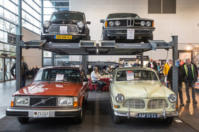 Niederländischer Händler mit platzsparender Präsentation – Bremen Classic Motorshow 2024