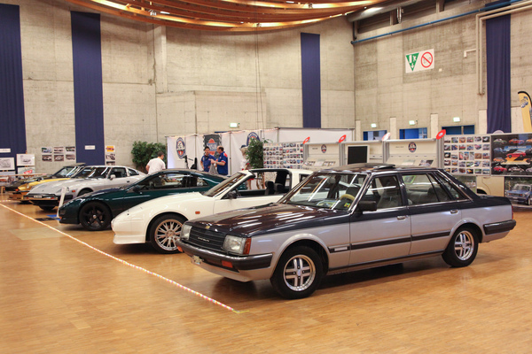 Nissan/Datsun-Modelle auf dem Clubstand - von Limousine bis Sport - OTM Fribourg 2015