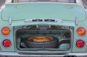 Nissan Figaro (1991) - Das Kofferräumchen ist sehr übersichtlich