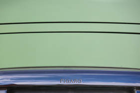 Nissan Figaro (1991) - Der Figaro-Schriftzug findet sich auch am Chromrahmen wieder
