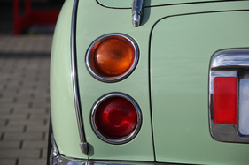Nissan Figaro (1991) - Die runden Rückleuchten passen bestens zum Retrostyle