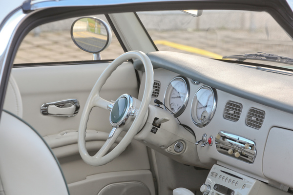 Nissan Figaro (1991) - Vollständig ausgestatteter Innenraum