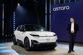 Nissan Micra (2025) - frecher Auftritt - auf der "Media Stage" der 38. Auto Zürich 2025