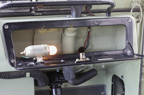 Die Lampe im Handschuhfach lässt sich entnehmen und auch als Arbeitsleuchte verwenden