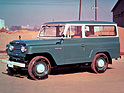 Nissan Patrol VLG60 (1965) – im Gegensatz zum KLG60 mit fest verchweisstem Dach und grösseren Fenstern