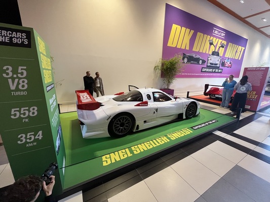 Nissan R390 (1997) – Ausstellung "Supercars of the 90s" im Louwman-Museum