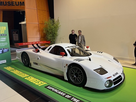 Nissan R390 (1997) – Ausstellung "Supercars of the 90s" im Louwman-Museum