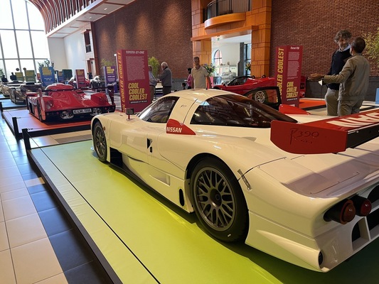 Nissan R390 (1997) – Ausstellung "Supercars of the 90s" im Louwman-Museum