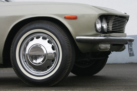 Nissan Silvia Coupé (1966) - die Reifen sind neu, obschon sie fast so alt aussehen wie das Auto