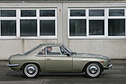 Nissan Silvia Coupé (1966) - ein grossgewachsener Europäer findet nur knapp Platz im knapp geschnittenen Coupé