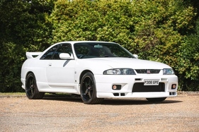 Nissan Skyline GT-R R33 V-Spec (1997) - als Lot 679 angeboten anlässlich des Iconic Auctioneers "Silverstone Festival Classic Sale" am 25./26. August 2023
