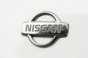 Nissan Skyline R34 GT-R V-Spec (1999) - Hersteller-Logo