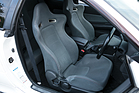 Nissan Skyline R34 GT-R V-Spec (1999) - Sportsitze mit viel Seitenhalt
