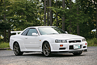 Bild: Nissan Skyline R34 GT-R V-Spec (1999) - Weiss war eine beliebte Farbe