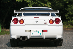Nissan Skyline R34 GT-R V-Spec (1999) - den Heckscheibenwischer hatten nur die Strassenversionen