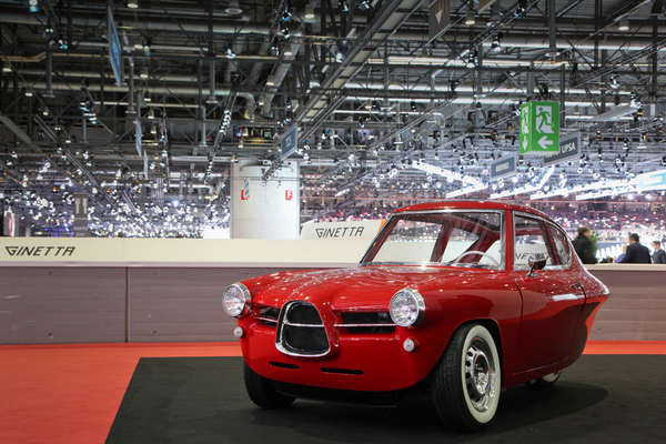 Bild Nobe 100 (2019) - Elektro-Dreirad im Retro-Look - Genfer Automobilsalon 2019