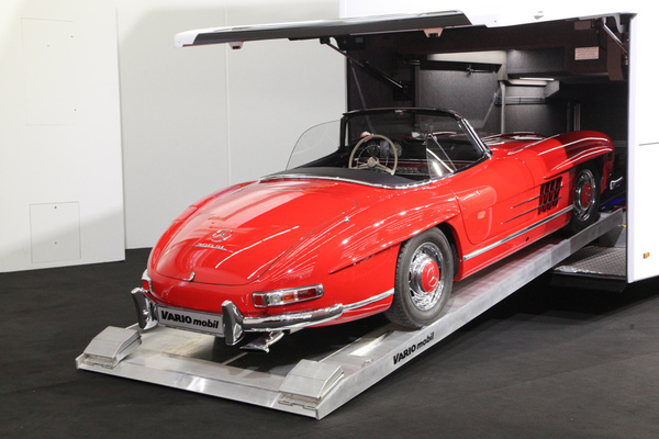 Noch ein Mercedes-Benz 300 SL, aber dieser ist nicht zu verkaufen ... - IAA Heritage by Motorworld 2019