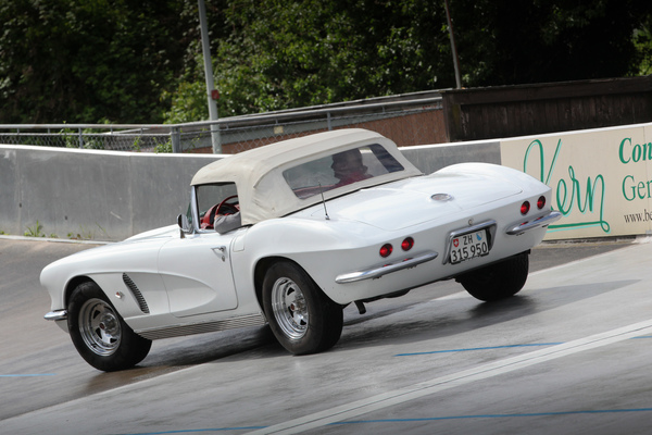 Noch ist das Dach oben bei der über 50-jährigen Chevrolet Corvette - Dolder Classics Mai 2017