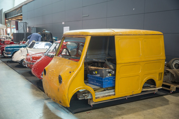 Noch nicht ganz fertig - Microcar - Retro Classics Stuttgart 2020