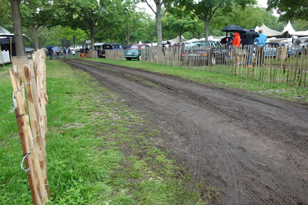 Noch sind die Wege einigermassen trocken... – Classic Days Düsseldorf 2023