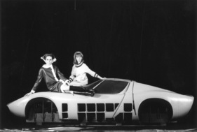 Still four legs instead of wheels - mannequins pose on the Lamborghini Miura P400, which Bertone prepared for the 1966 Geneva Motor Show