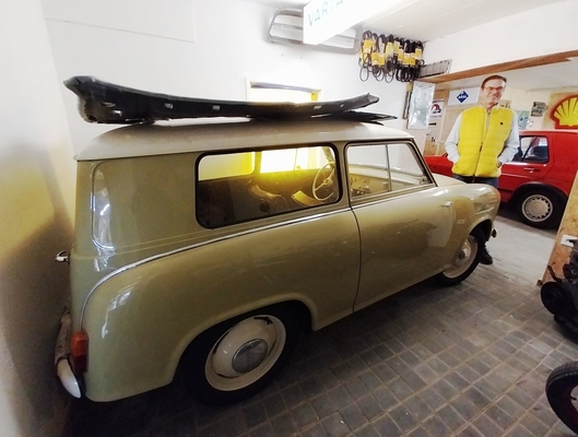 Norbert Hilker mit seinem Lloyd LS 400 – Zu Besuch in der Sammlung Hilker