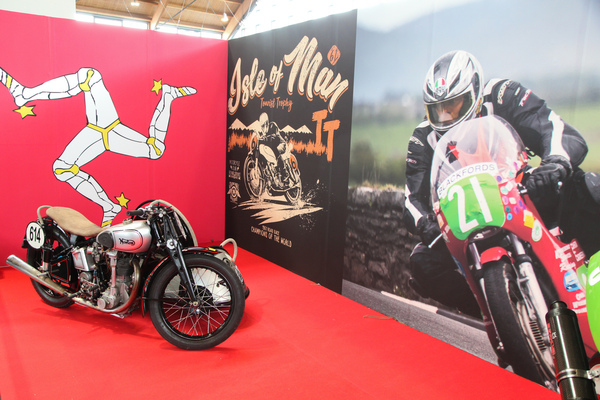 Norton Gespann, das wohl an der TT (Isle of Man) fuhr - Motorworld Classics Bodensee 2019
