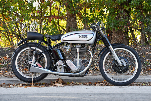 Bild: Norton Manx 500 (1950) - als Lot 115 an der Versteigerung der Oldtimer Galerie in Gstaad am 29. Dezember 2022