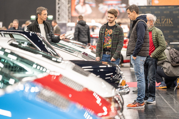 Bild: Nostalgisches Farbenspiel - Classic Expo Salzburg 2021
