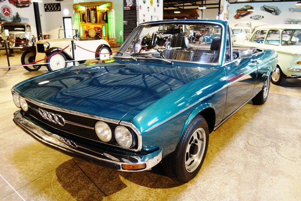 Nur in neun Exemplaren gebaut - Audi 100 Cabrio von Crayford - Oldtimermuseum "Zylinderhaus"