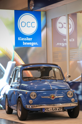 OCC zeigte einen farblich passenden Fiat 500 - gesehen an der Techno Classica 2016