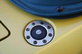 OPAC Più (1996) – Abschliessbarer Tankdeckel in Rennsport-Optik