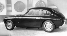 OSCA MT4-2AD Coupé Le Mans (1951) - gezeigt mit roter Lackierung, Design von Pietro Frua