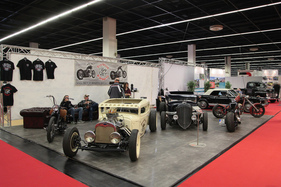 Ob da der Tüv seine Freude daran hat? - Retro Classics Cologne Köln 2017