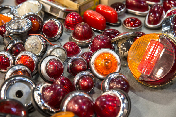 Ob die passende Schlussleuchte dabei ist? - Rétromobile Paris 2020