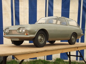 Ogle GTS Triplex (1965) - als lackiertes Modell